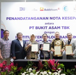 Kembangkan Teknologi Dekarbonisasi, PTBA Gandeng ITB & Unpad