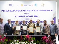 Kembangkan Teknologi Dekarbonisasi, PTBA Gandeng ITB & Unpad