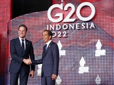 Jokowi, KTT G20 Bali & Misteri 'Tiga Lidah Api' The Apurva