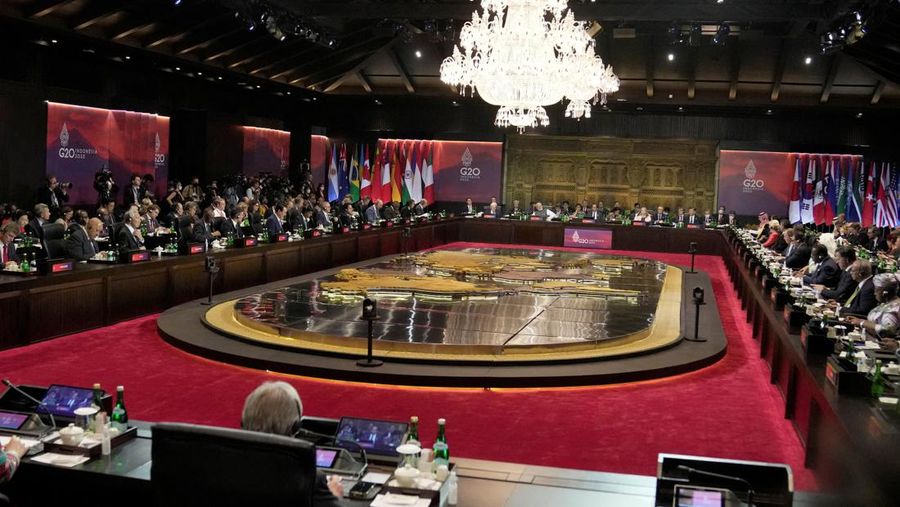 Indonesia President Joko Widodo, center, speaks during the G20 leaders summit in Nusa Dua, Bali, Indonesia, Tuesday, Nov. 15, 2022.     Dita Alangkara/Pool via REUTERS