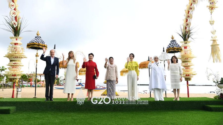 Ibu Iriana Joko Widodo melakukan pertemuan dengan para pendamping pemimpin negara-negara G20. (Foto: Lukas - Biro Pers Sekretariat Presiden)