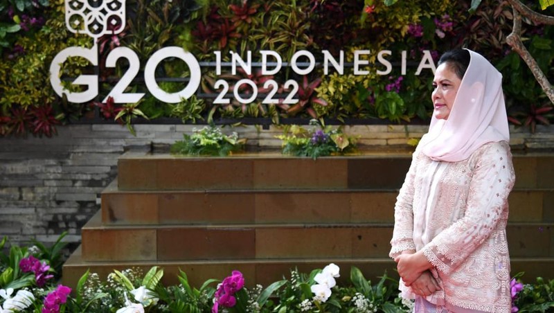 Ibu Iriana Joko Widodo melakukan pertemuan dengan para pendamping pemimpin negara-negara G20. (Foto: Lukas - Biro Pers Sekretariat Presiden)