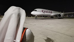 Sedih, Penumpang Pesawat Qatar Airways Meninggal Akibat Tersedak Daging