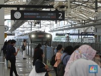 Asyik, MRT Jakarta Kini Beroperasi Sampai Jam 12 Malam