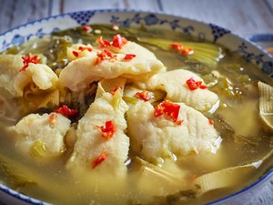3 Resep Sup Gurame yang Berkuah Bening Gurih Pedas dan Segar
