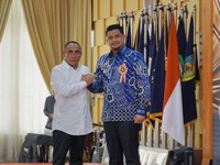 Wali Kota Medan Raih Lencana Penghargaan Sumut 2022