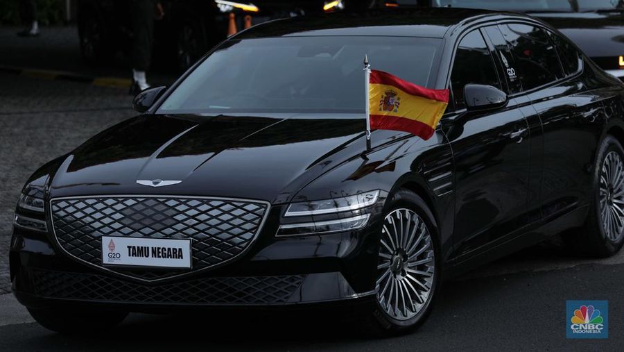 Deretan Tamu Negara yang Memakai Kendaraan Listrik G20. (CNBC Indonesia/Tri Susilo)