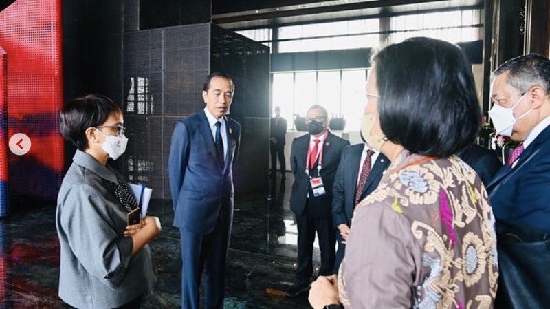 Dua Srikandi Dalam KTT 2022 G20. (Tangkapan Layar Youtube Sekretariat Presiden)