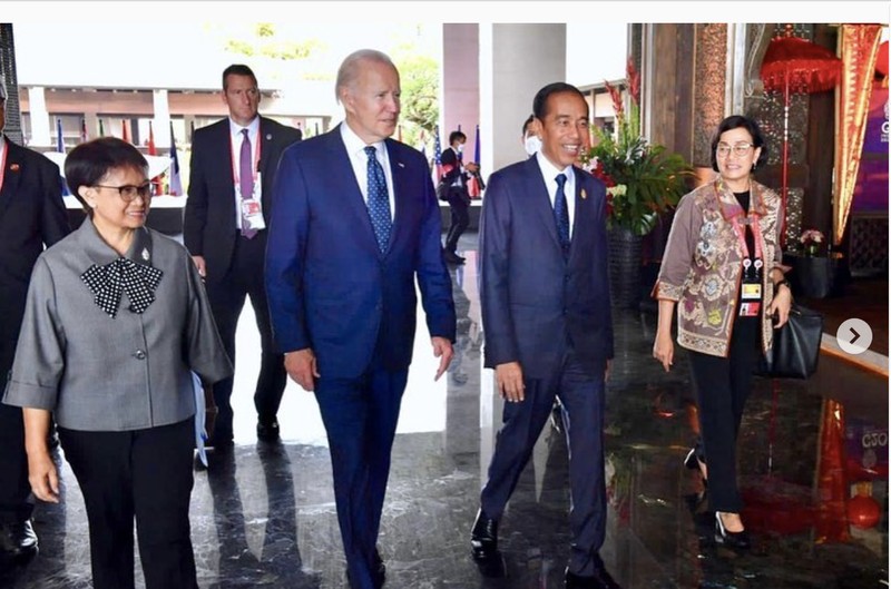 Dua Srikandi Dalam KTT 2022 G20. Dua Srikandi Dalam KTT 2022 G20. (Tangkapan Layar Youtube Sekretariat Presiden)