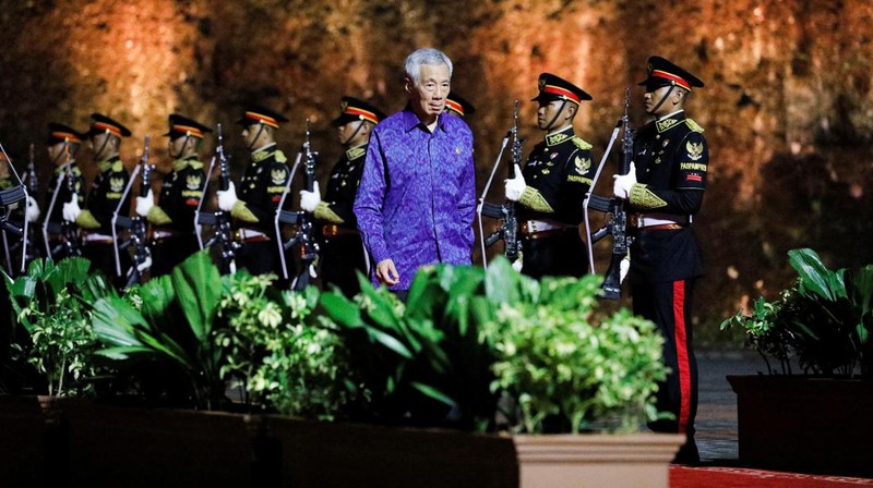 Indonesian President Joko Widodo welcomes British Prime Minister Rishi Sunak at the Welcoming Dinner during G20 Leaders' Summit, at the Garuda Wisnu Kencana Cultural Park, in Badung, Bali, Indonesia, November 15, 2022. REUTERS/Willy Kurniawan/Pool