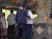 Duh! Biden Hampir Jatuh di G20 Bali, Tersandung Anak Tangga