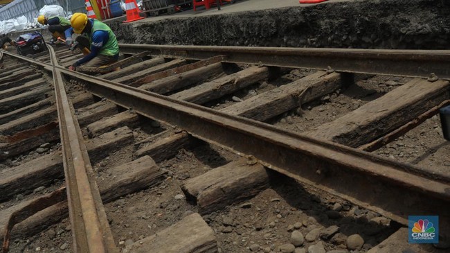 Warga Jakarta Heboh, Kereta Tabrak Kerbau dan Jembatan-24 Orang Tewas