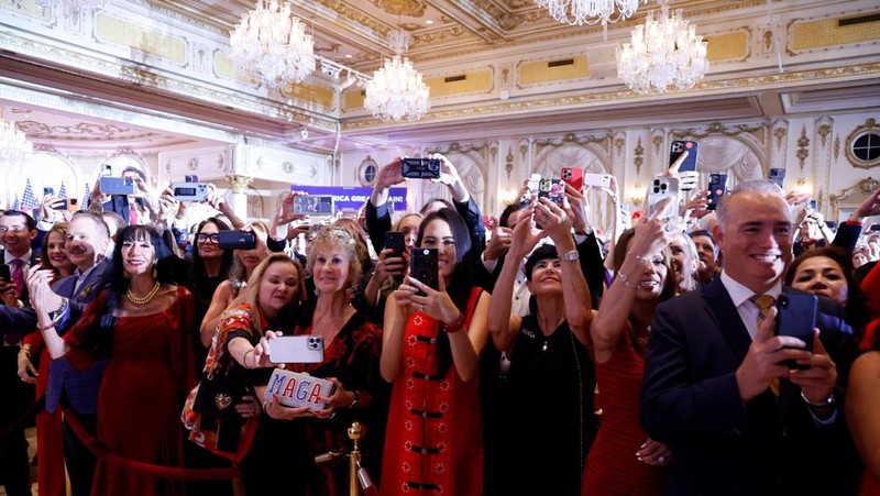 Former U.S. President Donald Trump announces that he will once again run for U.S. president in the 2024 U.S. presidential election during an event at his Mar-a-Lago estate in Palm Beach, Florida, U.S. November 15, 2022. REUTERS/Jonathan Ernst