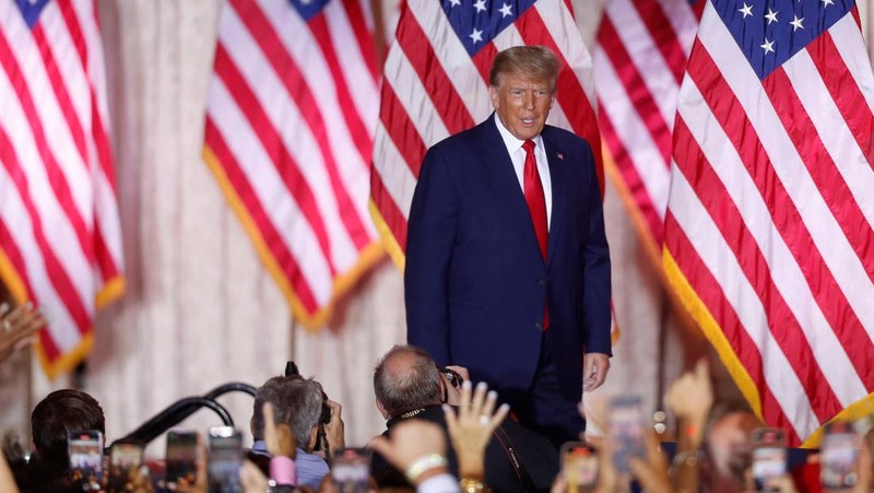 Former U.S. President Donald Trump announces that he will once again run for U.S. president in the 2024 U.S. presidential election during an event at his Mar-a-Lago estate in Palm Beach, Florida, U.S. November 15, 2022. REUTERS/Jonathan Ernst