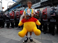 Xi Jinping Tiba di KTT APEC Bangkok, Disambut Demo Warga