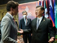 Xi Jinping 'Marah', Biden Nyangkul, Macron Gendong Bayi