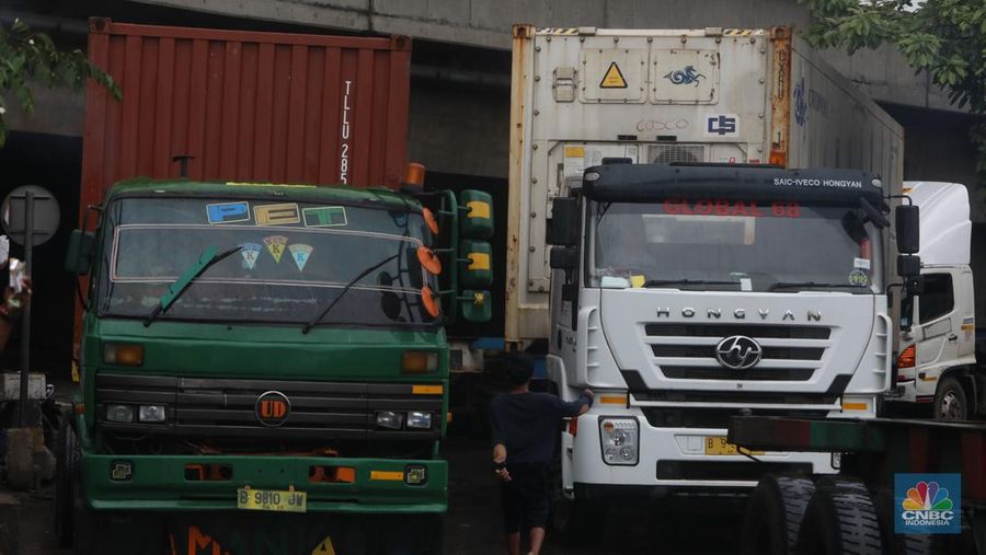 Kemacetan lalu lintas terjadi di dekat JICT 1 Pelabuhan Tanjung Priok, Jakarta Utara (Jakut). (²©²ÊÍøÕ¾/Andrean Kristianto)