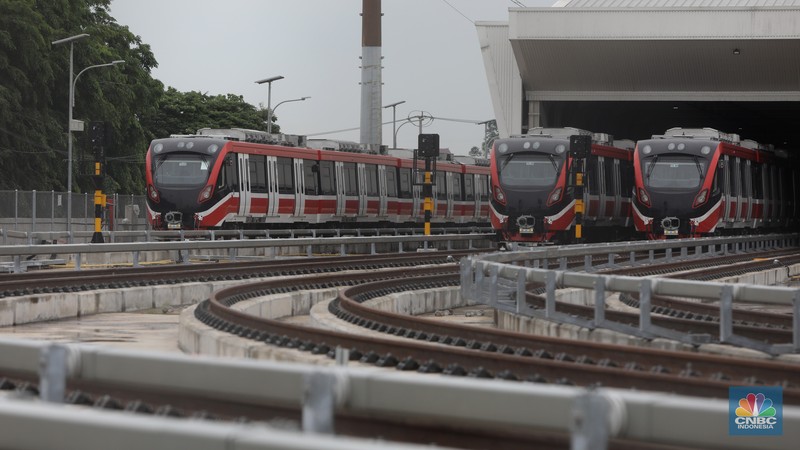 Depo LRT Jabodebek Jatimulya, Bekasi, Jawa Barat, Kamis (17/11/2022). Pembangunan LRT Jabodebek secara fisik  sudah hampir rampung. (CNBC Indonesia/Andrean Kristianto)