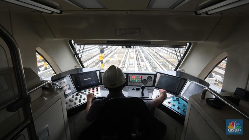 Depo LRT Jabodebek Jatimulya, Bekasi, Jawa Barat, Kamis (17/11/2022). Pembangunan LRT Jabodebek secara fisik  sudah hampir rampung. (CNBC Indonesia/Andrean Kristianto)
