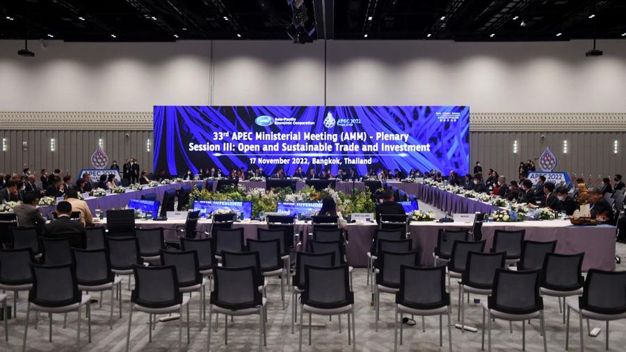 Pertemuan Tingkat Menteri APEC, di sela-sela KTT APEC, di Bangkok, Thailand 17 November 2022. (REUTERS/Chalinee Thirasupa)