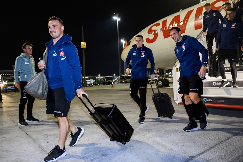 DOHA, QATAR - NOVEMBER 17: Players of Argentina disembark the airplane at Hamad International Airport ahead of FIFA World Cup Qatar 2022 at  on November 17, 2022 in Doha, Qatar. (Photo by Justin Setterfield/Getty Images)