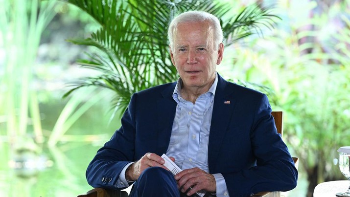 1244813643 US President Joe Biden attends a meeting with British Prime Minister Rishi Sunak on the sidelines of the G20 Summit in Nusa Dua on the Indonesian resort island of Bali, November 16, 2022. (Photo by SAUL LOEB / AFP) (Photo by SAUL LOEB/AFP via Getty Images)