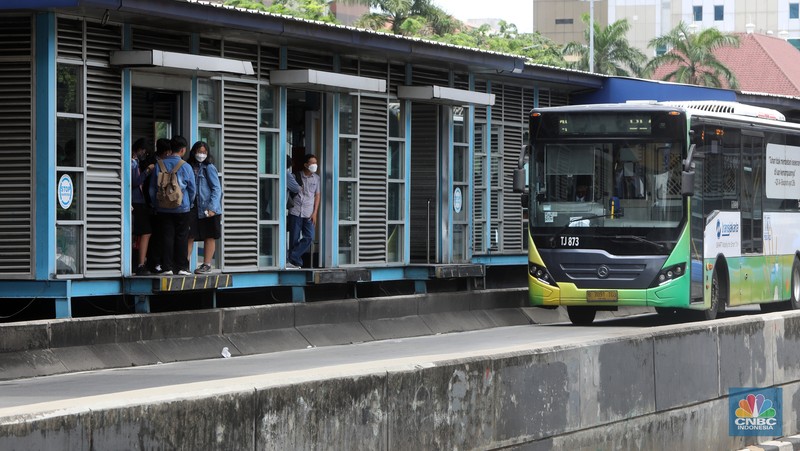 Indonesia kembali diterpa kenaikan kasus COVID-19, kali ini diduga dipicu oleh subvarian Omicron XBB. Indonesia kembali diterpa kenaikan kasus COVID-19, kali ini diduga dipicu oleh subvarian Omicron XBB. (CNBC Indonesia/Andrean Kristianto)