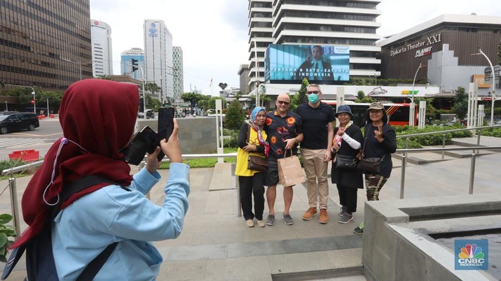 Indonesia kembali diterpa kenaikan kasus COVID-19, kali ini diduga dipicu oleh subvarian Omicron XBB. Indonesia kembali diterpa kenaikan kasus COVID-19, kali ini diduga dipicu oleh subvarian Omicron XBB. (CNBC Indonesia/Andrean Kristianto)