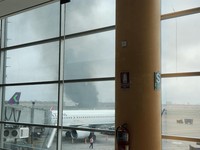 Penampakan Pesawat Latam Airlines Tabrak Truk Pemadam di Peru