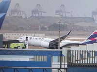 Mencekam! Pesawat Boeing Terjun Bebas di Selandia Baru, 50 Orang Luka