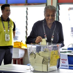 Mahathir Mati-matian Bela Diri Dari Tuduhan Korupsi, Siap Lakukan Ini!