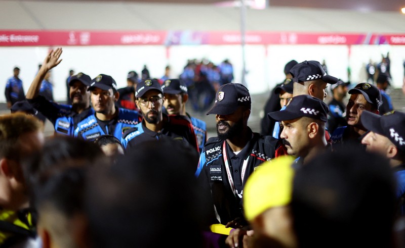Kerumunan pengunjung FIFA World Cup Qatar 2022 Group A antara Qatar vs Ecuador di Al Bidda Park, Doha, Qatar. (REUTERS/HANNAH MCKAY)