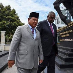 Bos Pentagon ke Prabowo: AS Bangga Bekerja Sama dengan Anda