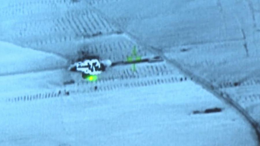 Serangan udara yang diluncurkan oleh Turki telah menghantam beberapa kota di Suriah utara, termasuk Kota Kobane pada Sabtu malam (19/11) waktu setempat. (Anadolu Agency via Getty Images/Anadolu Agency)