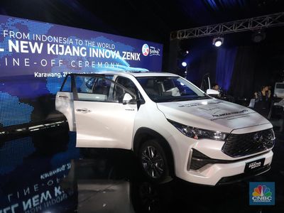 Tendang Fronx dan HR-V, Ini Dia Raja Jalanan Mobil Hybrid di RI