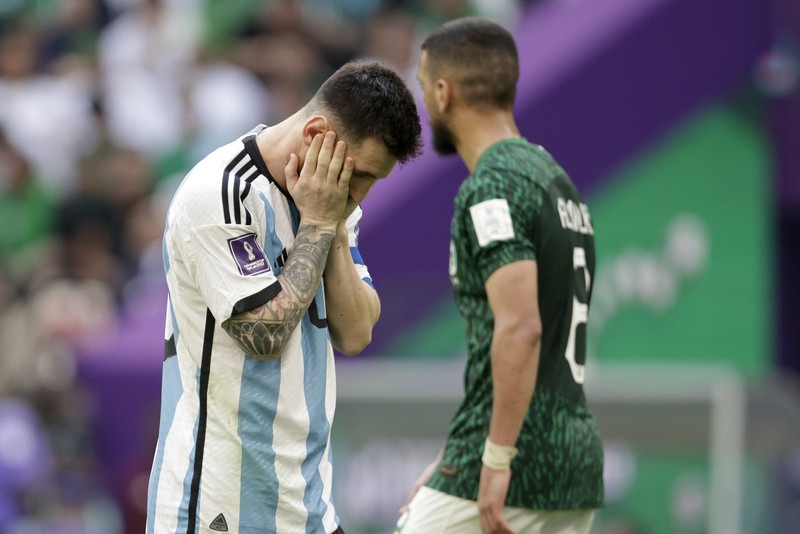 Lionel Messi dari Argentina selama pertandingan Piala Dunia FIFA Qatar 2022 Grup C antara Argentina dan Arab Saudi di Stadion Lusail pada 22 November 2022 di Lusail City, Qatar. (Photo by Richard Sellers/Getty Images)