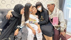 Adik Dinar Candy Ceritakan Suasana Mencekam Loncat ke Lapangan saat Gempa