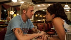 Eva Mendes soal Pensiun Akting: Udah Main Bareng Ryan Gosling