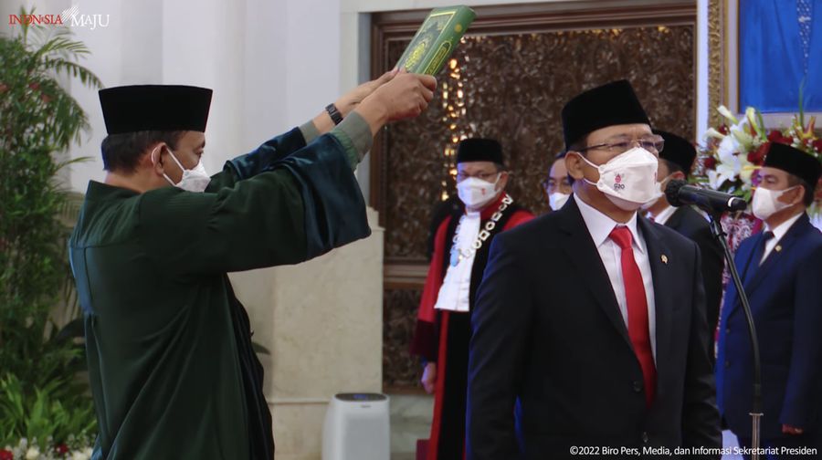 Pengucapan Sumpah Hakim Konstitusi dan Pelantikan Utusan Khusus Presiden, 23 November 2022. (Tangkapan layar)