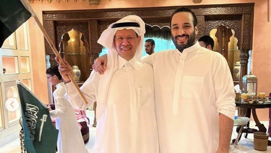 Pertandingan Piala Dunia antara Argentina Melawan Arab Saudi MBS bersujud Syukur atas kemenangan Arab 2-1 kemarin. (Instagram @mohammed_bin_salman_ksa)