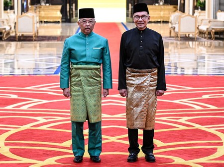 Anwar Ibrahim: Raja Malaysia Tak Terima Gaji sejak Pandemi