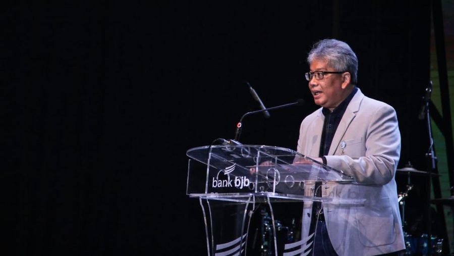 Dirut Bank bjb Raih Penghargaan CEO of The Year