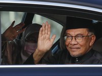 Anwar Ibrahim Tolak Gunakan Mobil Dinas Baru, Ini Alasannya