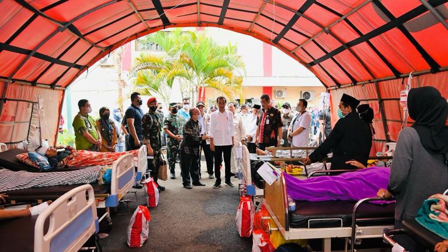 Presiden Joko Widodo mengunjungi Rumah Sakit Umum Daerah (RSUD) Sayang Cianjur, di Kabupaten Cianjur, Provinsi Jawa Barat, pada Kamis, (24/11/2022). (Foto: Laily Rachev - Biro Pers Sekretariat Presiden)
