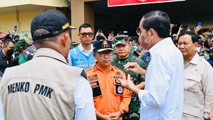 Presiden Joko Widodo mengunjungi Rumah Sakit Umum Daerah (RSUD) Sayang Cianjur, di Kabupaten Cianjur, Provinsi Jawa Barat, pada Kamis, (24/11/2022). (Foto: Laily Rachev - Biro Pers Sekretariat Presiden)