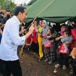 Jokowi Cek Langsung Episentrum Gempa Cianjur di Cugenang