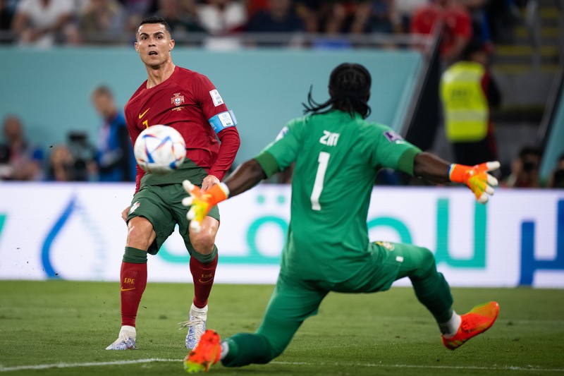 Cristiano Ronaldo dari Portugal tampil selama pertandingan Grup H Piala Dunia FIFA Qatar 2022 antara Portugal dan Ghana di Stadion 974 pada 24 November 2022 di Doha, Qatar. (Marvin Ibo Guengoer - GES Sportfoto/Getty Images)