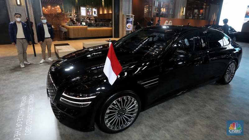 Hyundai Motors Indonesia (HMID) menampilkan mobil kendaraan resmi eks Konferensi Tingkat Tinggi KTT G20 di Ashta District 8, SCBD dari tanggal 23 - 27 November 2022. (CNBC Indonesia/Andrean Kristianto) Hyundai Motors Indonesia (HMID) menampilkan mobil kendaraan resmi eks Konferensi Tingkat Tinggi KTT G20 di Ashta District 8, SCBD dari tanggal 23 - 27 November 2022. (CNBC Indonesia/Andrean Kristianto)
