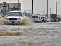 Viral! Banjir Bandang Terjang Jeddah Arab Saudi, 2 Tewas