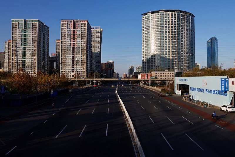 A general view of a street following a coronavirus disease (COVID-19) outbreak, in Chaoyang District of Beijing, China November 26, 2022. REUTERS/Tingshu Wang